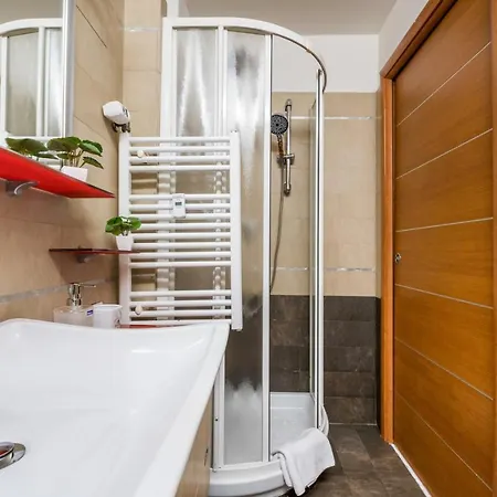 Luigi's Home, Cozy Metro San Paolo شقة